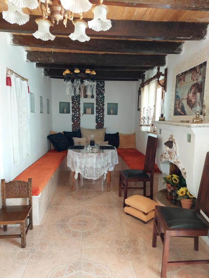 Lakena Traditional House Menetaí Zewnętrze zdjęcie